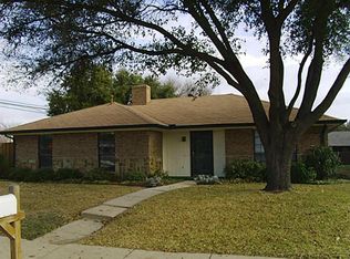 2825 Brookcrest Dr, Garland, TX 75040