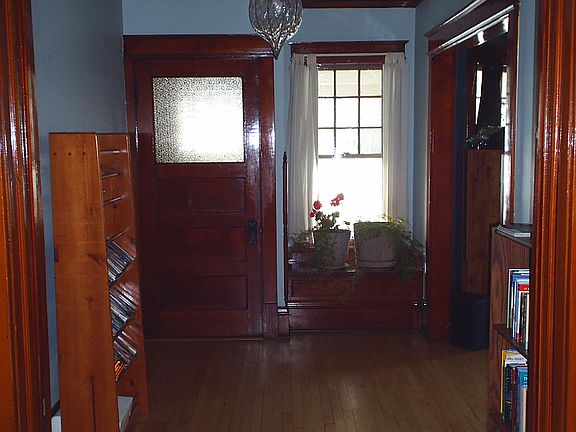 4th image of 2812 N. Holton St.