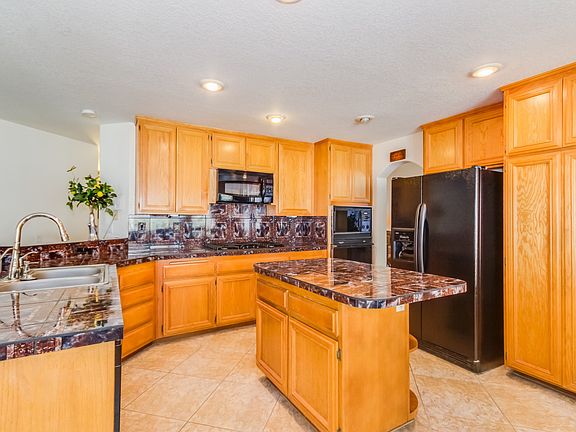 2nd image of 24870 Avenida Sombra