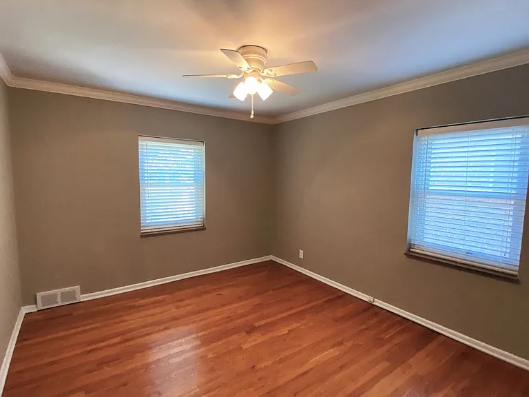 7361 Pershing Ave #2E — Photo 8