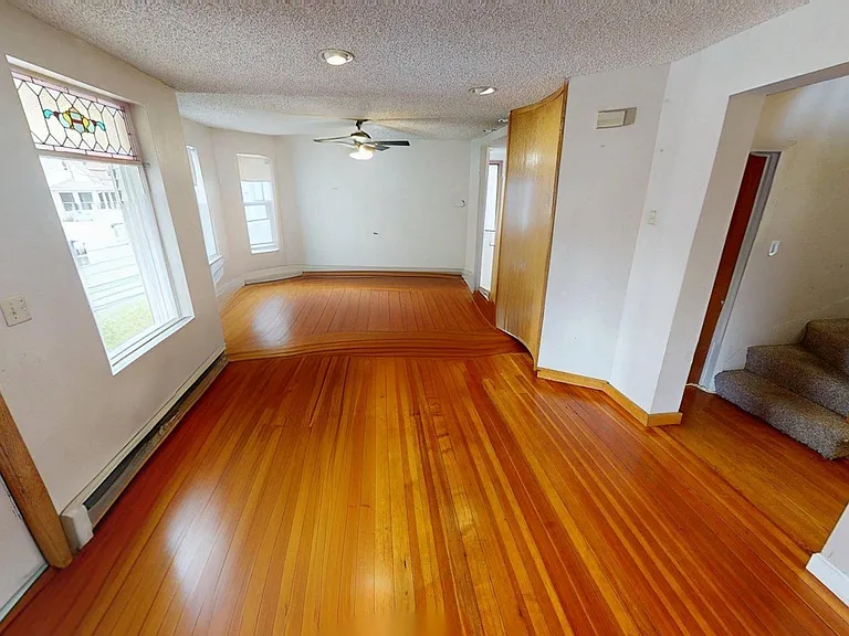 27 Princeton St #1 — Photo 13