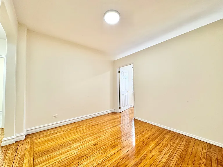36-40 Bowne St #4B — Photo 6