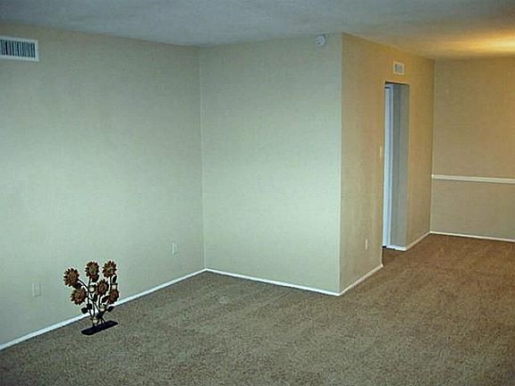 3rd image of 5220 Sherman Dr