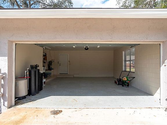 5th image of 704 Saxby Ave