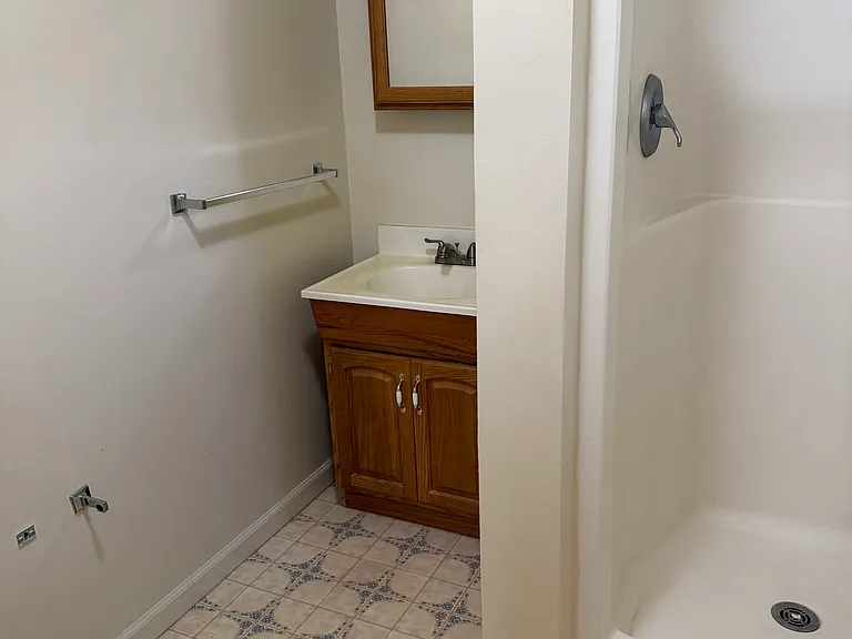 45 Edgemont Ave — Photo 1