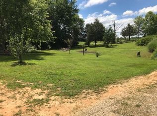 410 Rolling Oak Dr, Big Sandy, TN 38221