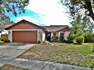 11825 Cedarfield Dr, Riverview, FL 33579