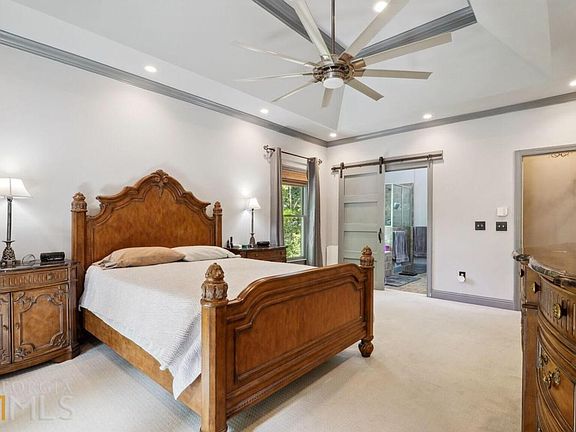 5th image of 4020 Hamby Oaks Dr