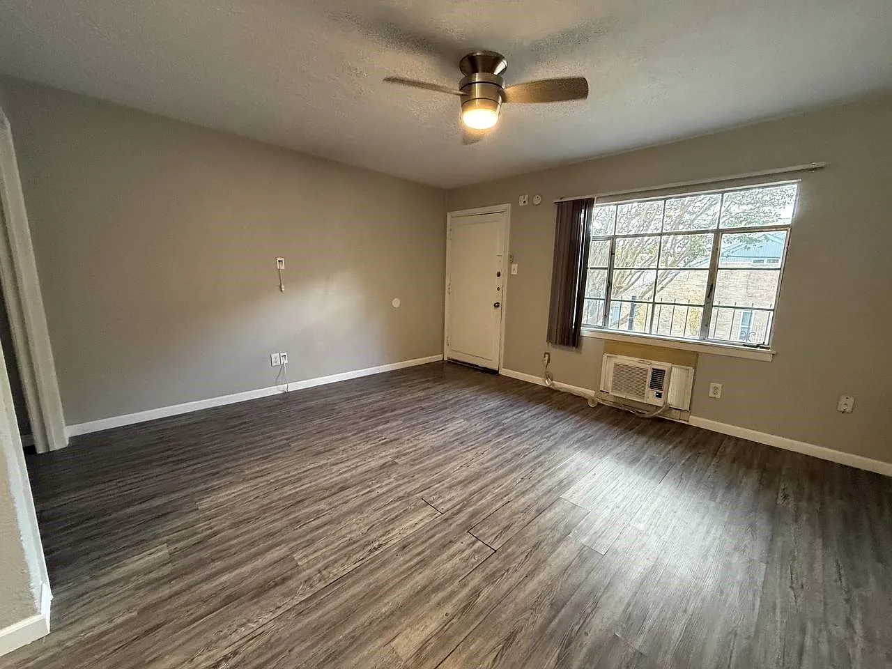 1 bed, 1.0 bath, 650 sqft, $950 — Photo 4