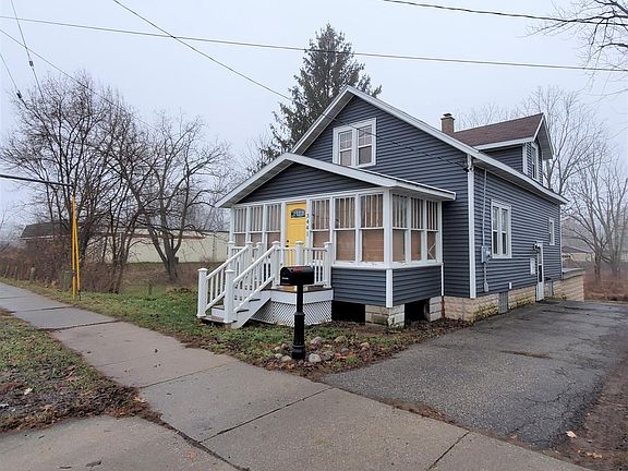 2nd image of 3441 Byron Center Ave SW