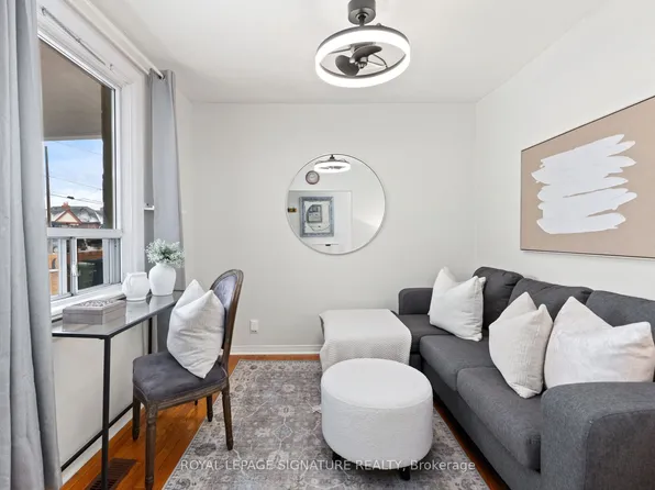 493 Jane St, Toronto, ON M6S 4A1