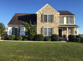 28 Carriage Dr, Marietta, PA 17547