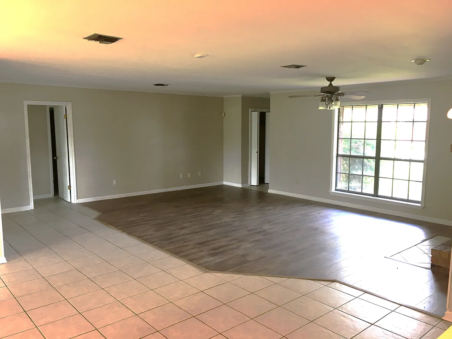 105 Harvest Dr — Photo 4
