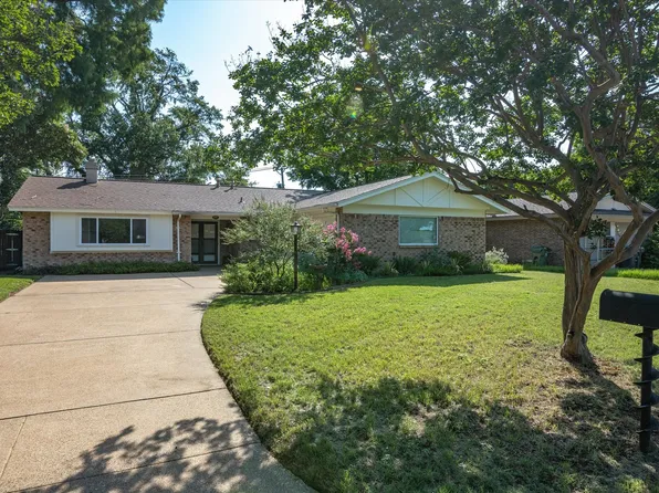 3207 Lynnwood Dr, Arlington, TX 76013