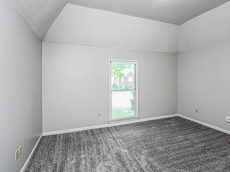 8730 Raspberry Ln — Photo 13