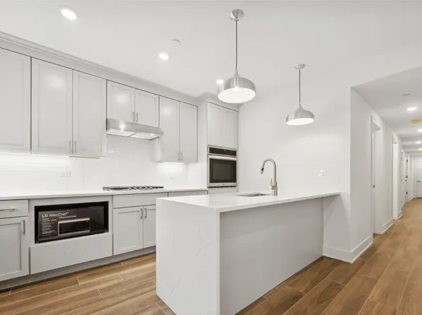 3615 N Wilton Ave #G, Chicago, IL 60613