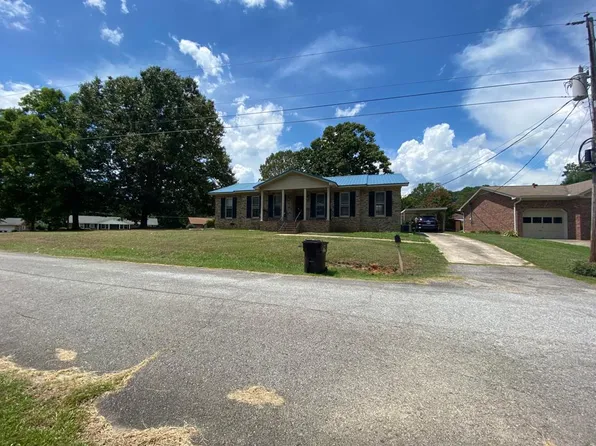 2763 Collinswood Dr, Newberry, SC 29108