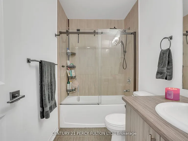 89 Fairlane Ave — Photo 22