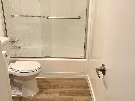 5th image of 5400 Newcastle Ave APT 68