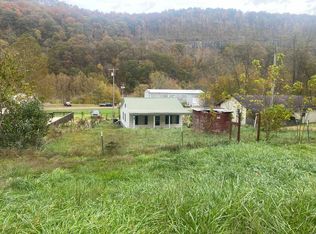 20 Deal St, Sutton, WV 26601