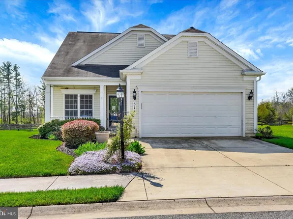 518 Clubside Dr #240, Taneytown, MD 21787