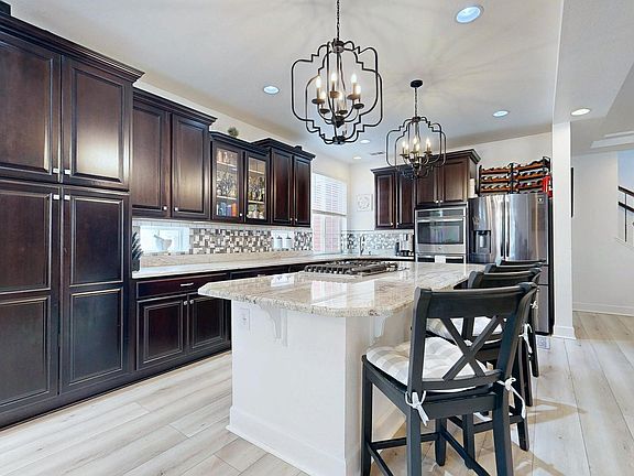 2nd image of 4933 Silverwood Dr