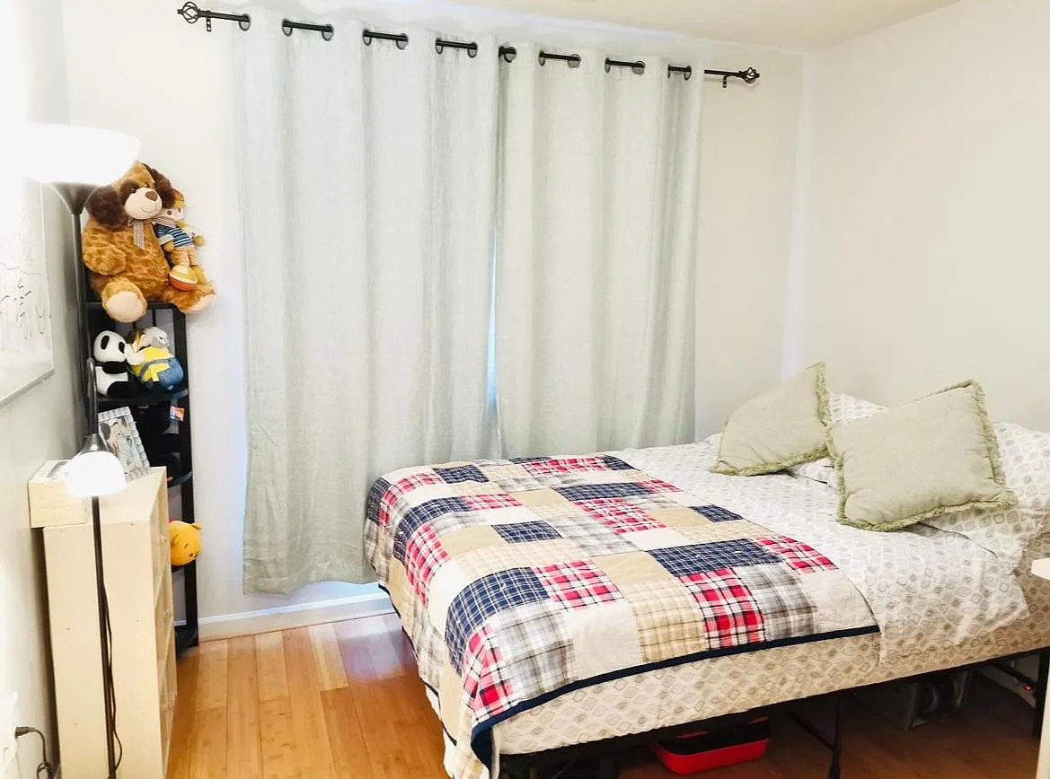 8614 N Endicott Ave — Photo 4
