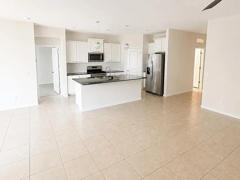 40492 W Jenna Ln — Photo 11