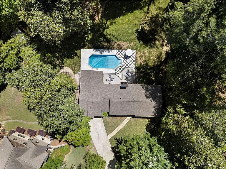 4770 Chatworth Ct — Photo 4