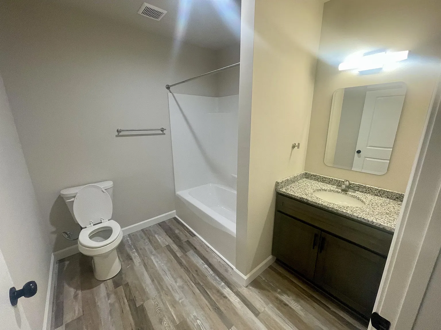 214 New Oak Dr — Photo 2