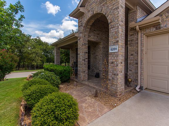 4th image of 5201 Beacon Ln
