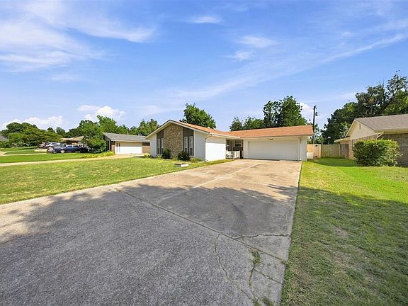 3rd image of 7908 NW 40th St