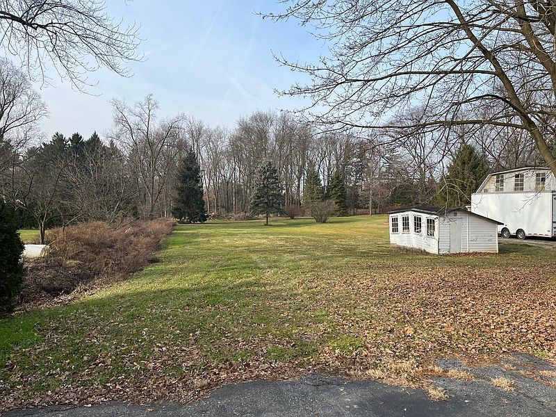 2nd image of 60 Greenfield Rd