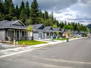 257 Westbrook Dr, Rogue River, OR 97537