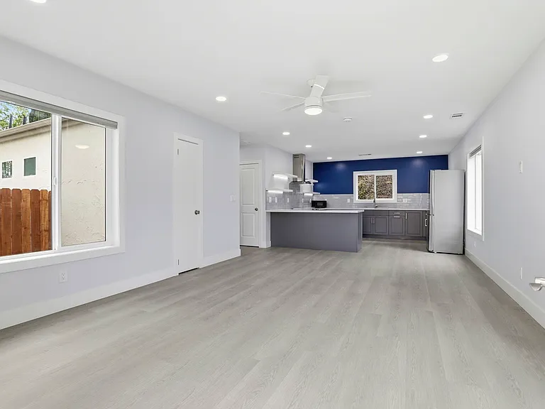 1802 Ponca Ct — Photo 1