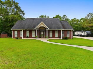 3216 Evergreen Dr, Vancleave, MS 39565