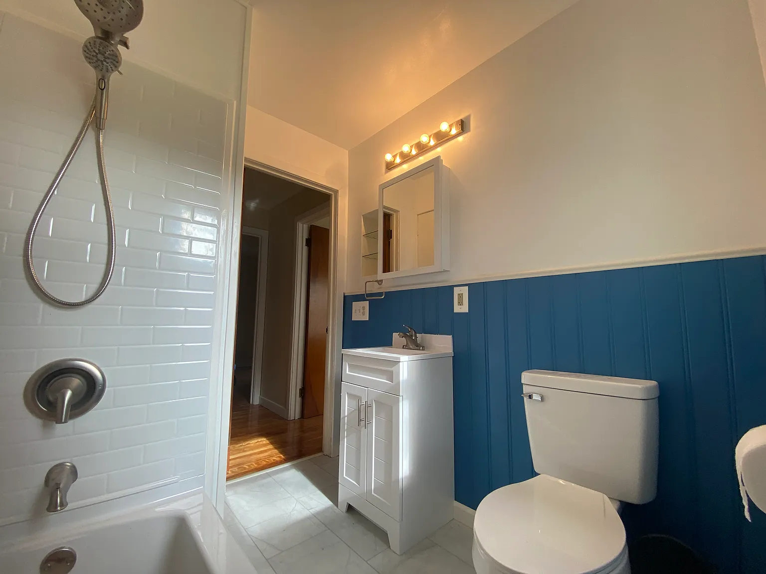 3 bed, 1124 sqft, $1,800 — Photo 1