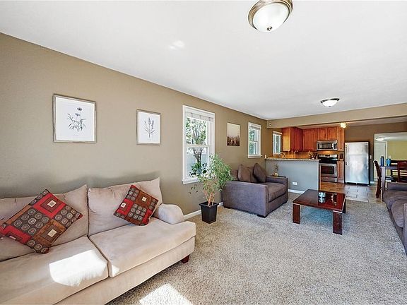 3rd image of 3705 N Saint Paul St