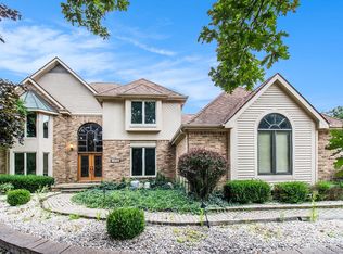 1379 Kings Crest Cir, Grand Blanc, MI 48439