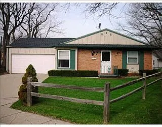 5001 Kirkshire Dr photo 1