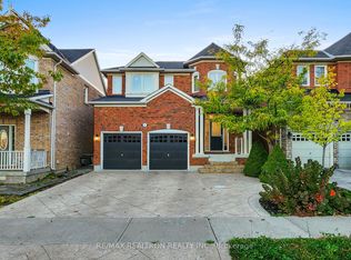6 Ford Wilson Blvd, Newmarket, ON L3X3G5