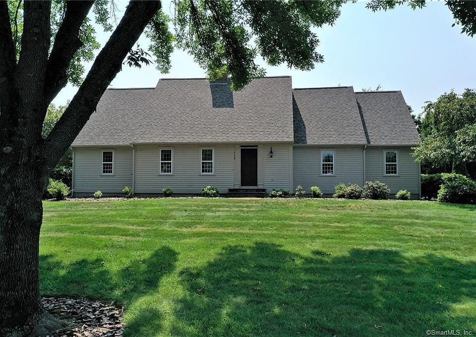 1st image of 128 Red Hill Dr