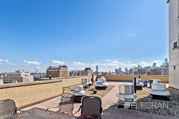 Sold by (Legacy) Elegran | media 8