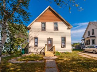 1009 Center St E, Rochester, MN 55906