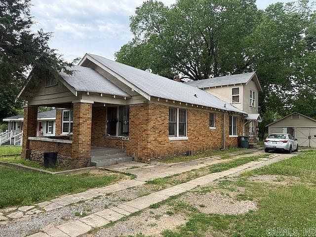 1st image of 2315 Brown St