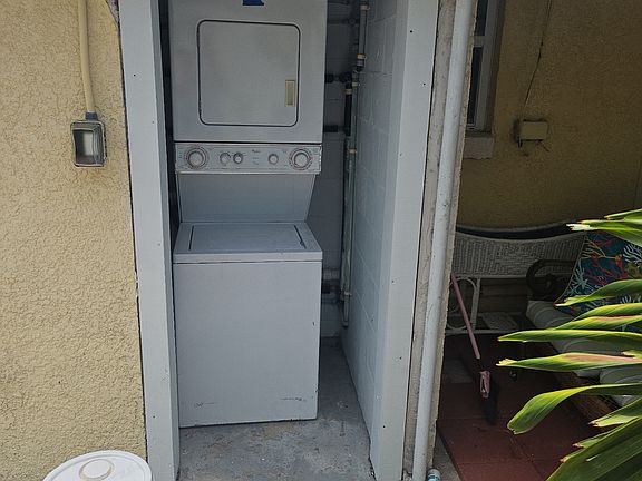 5th image of 78 146th Ave E #B