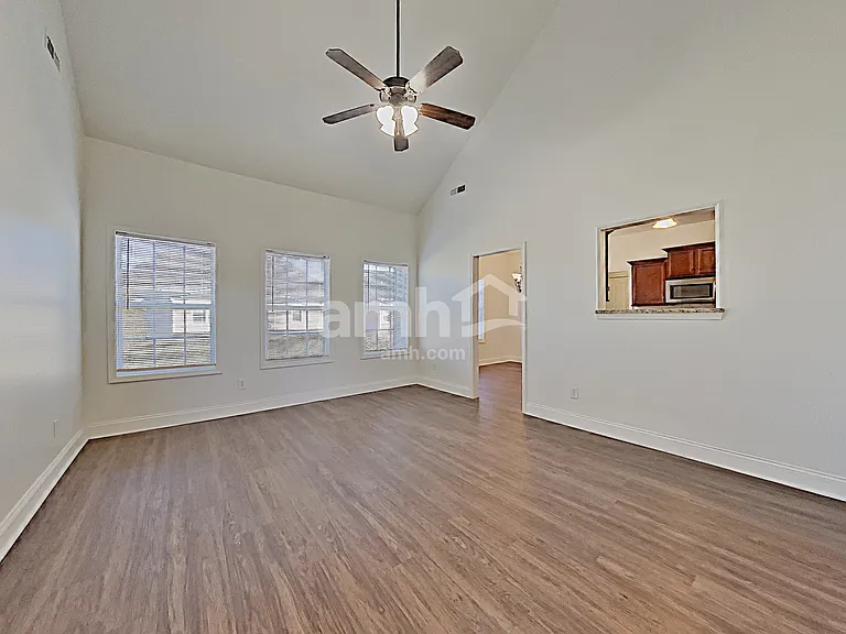 3626 Sweetbriar Ave — Photo 5