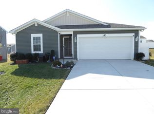 33 Bell Tower Ln, Charles Town, WV 25414