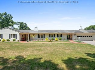 659 Lowell Dr, Elkview, WV 25071