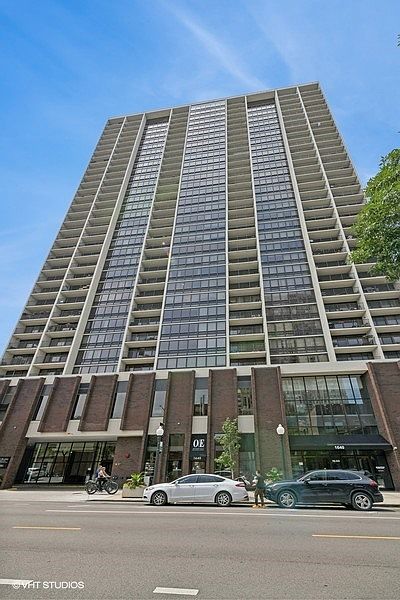 1st image of 1636 N Wells St APT 411